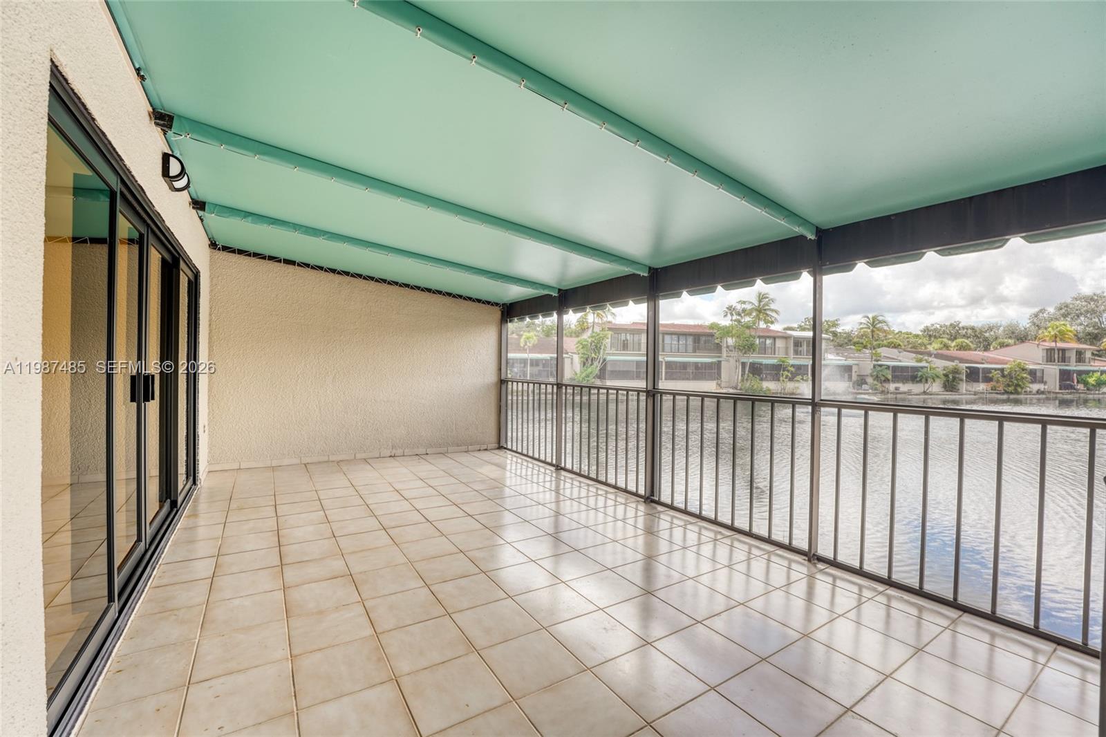 MIAMI LAKES - LAKE SANDRA - Residential Lease