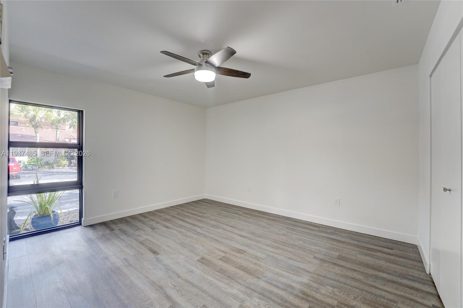 MIAMI LAKES - LAKE SANDRA - Residential Lease