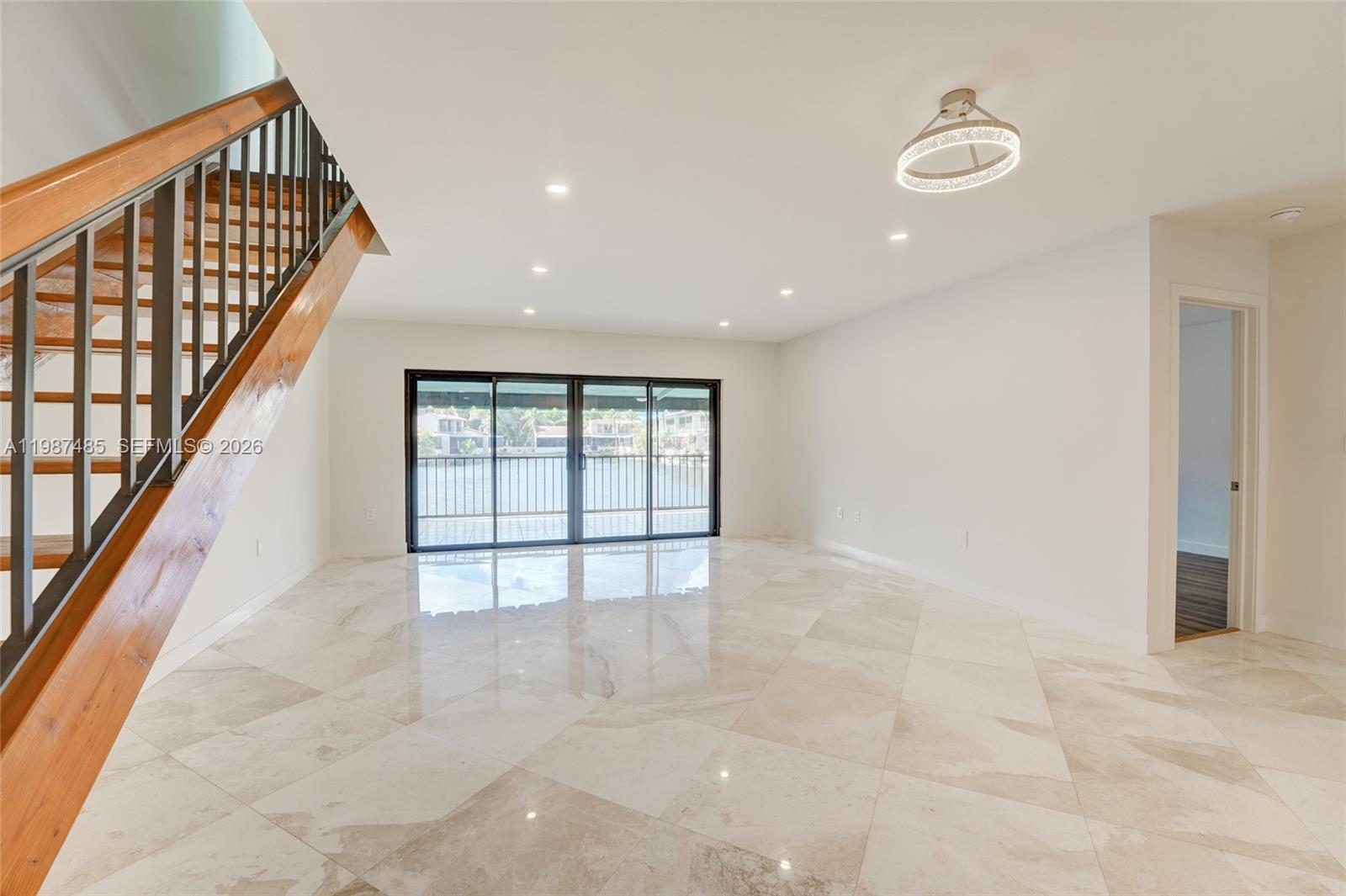 MIAMI LAKES - LAKE SANDRA - Residential Lease