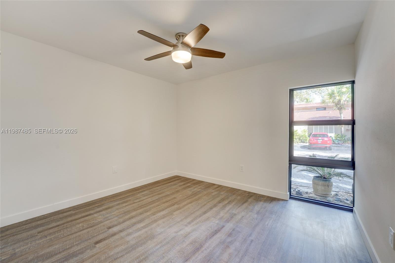 MIAMI LAKES - LAKE SANDRA - Residential Lease