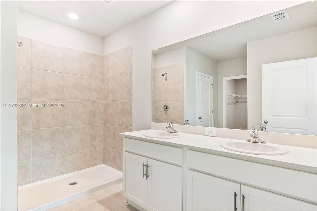 PORT LABELLE - Residential Lease