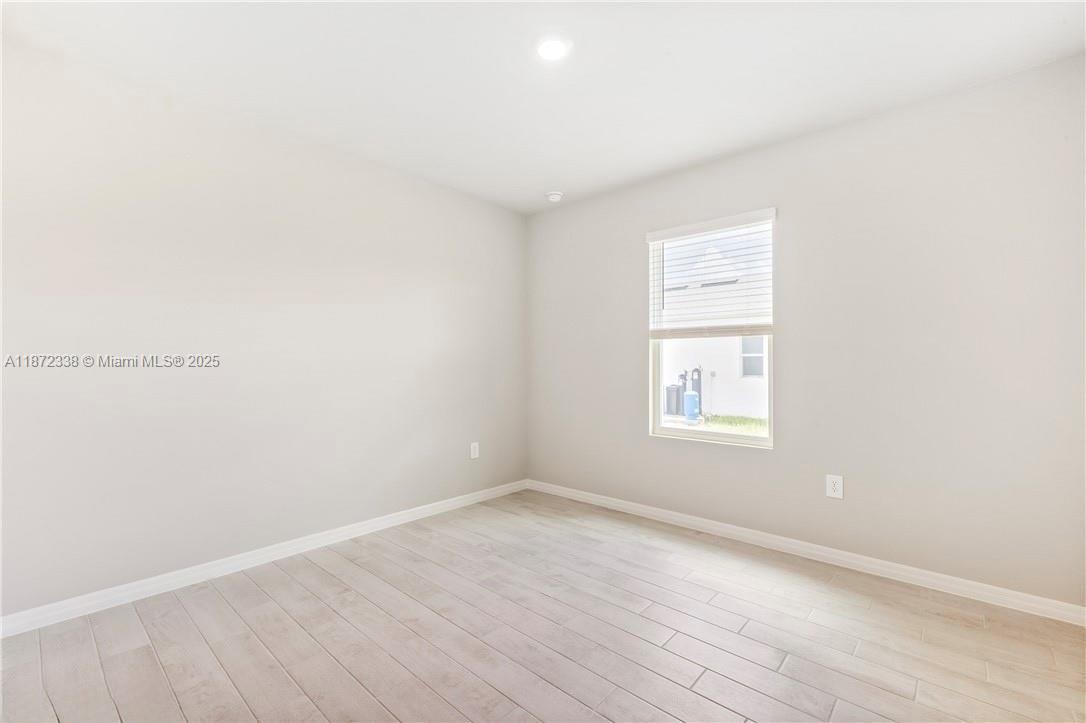 PORT LABELLE - Residential Lease