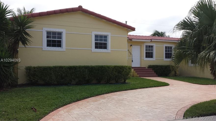 RECENTLY PAINTED INSIDE/OUTSIDE. HARDWOOD FLOORS, LAMINATED FLOORS. POOL, CIRCULAR DRIVEWAY. EXCELLENT LOCATION CLOSE TO SHOPS AND PALMETTO EXPRESSWAY. POOL MAINTENANCE & LANDSCAPING ARE INCLUDED IN RENTAL PRICE.  EASY TO SHOW.