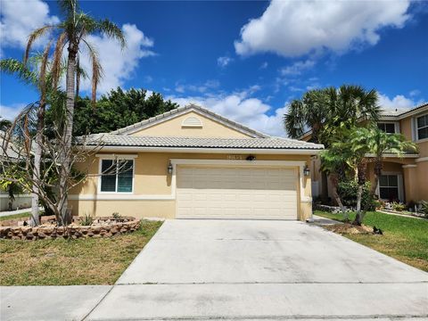 9871 Red Heart Ln Tamarac FL 33321