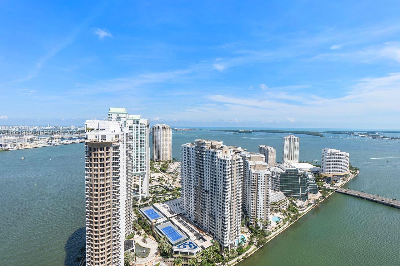 ICONBRICKELL CONDO NO 1 - Residential