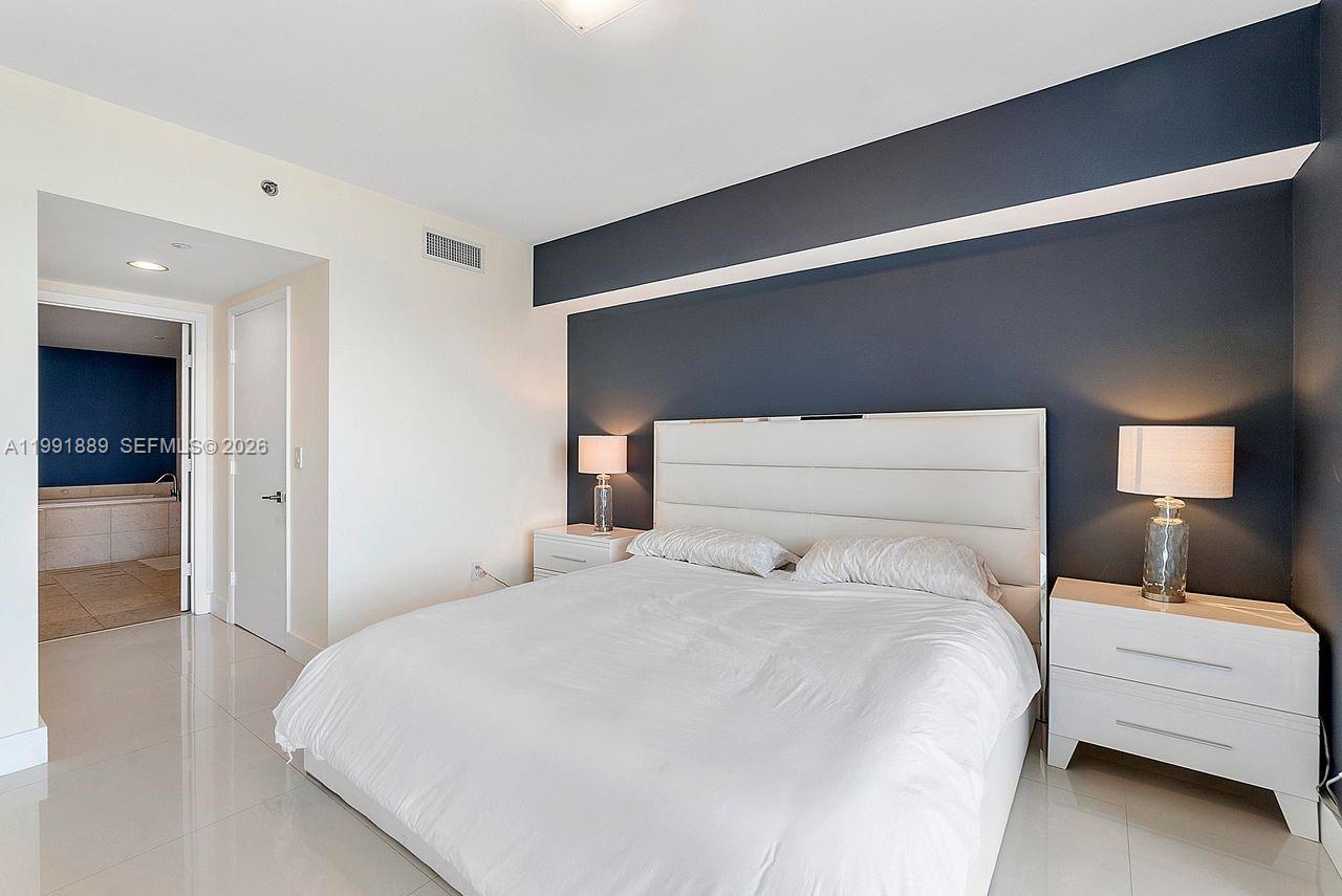 ICONBRICKELL CONDO NO 1 - Residential