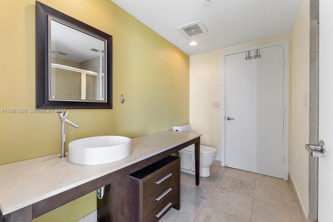 ICONBRICKELL CONDO NO 1 - Residential