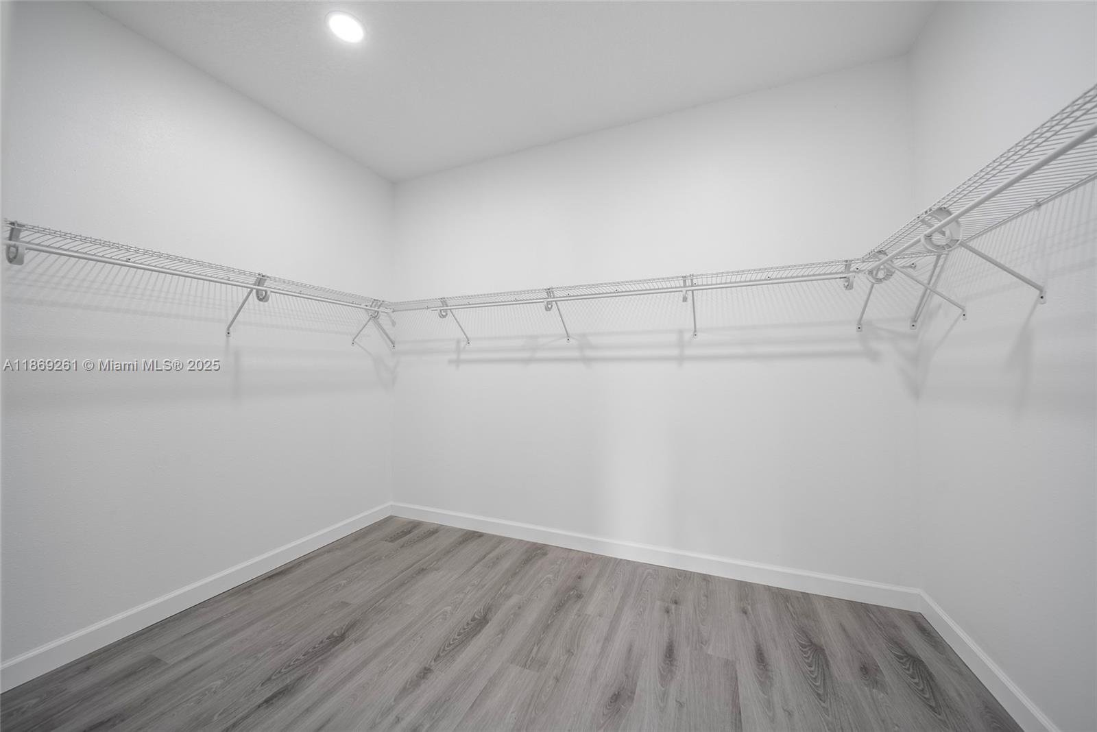 SUN N LAKE EST OF SEBRING - Residential