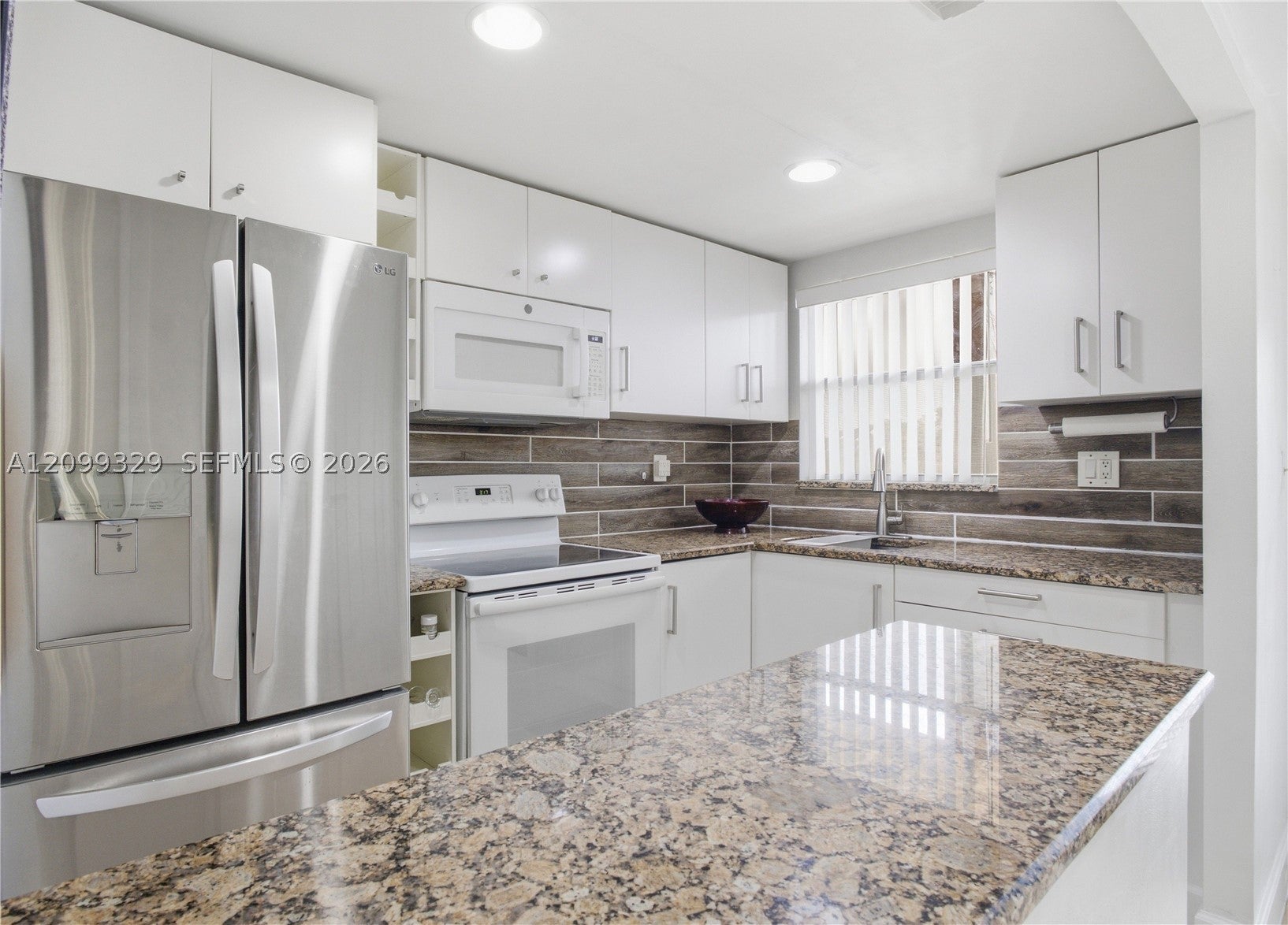 2900 N Pine Island Rd 209
