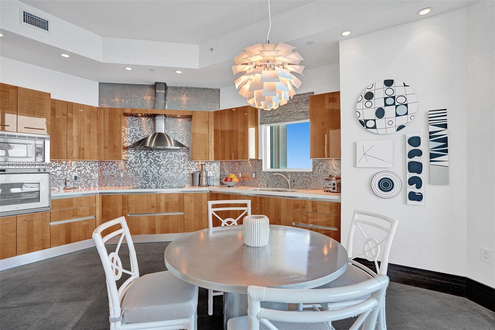 TURNBERRY OCEAN COLONY - Residential Lease