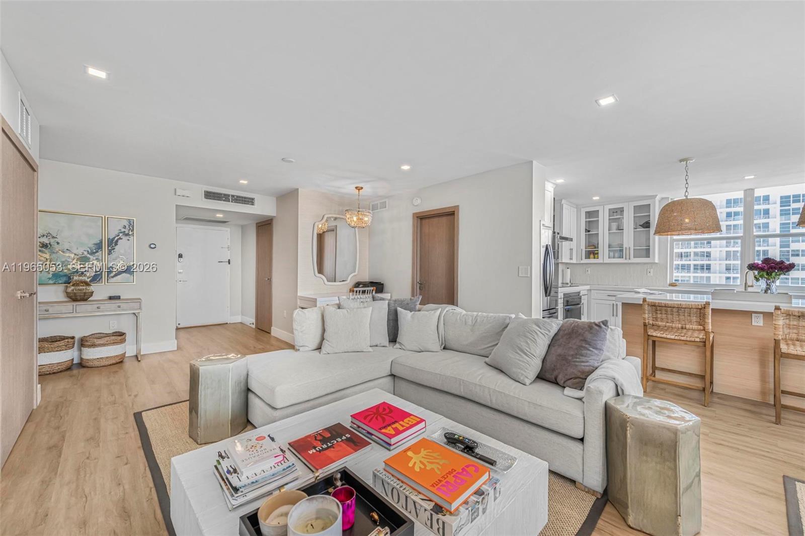 5001 Collins Ave 16A