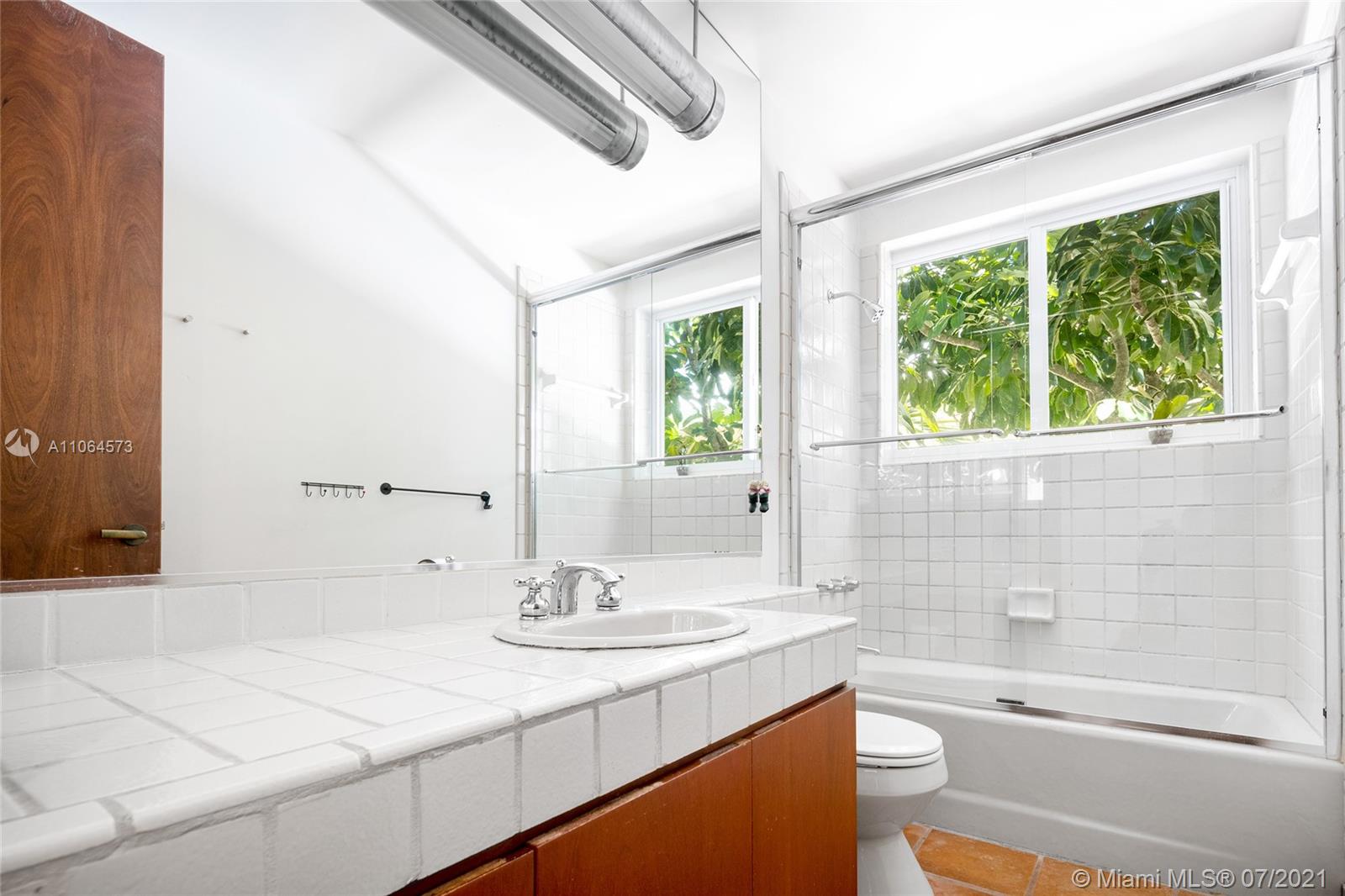 NORTH BAY ISLAND - Residential