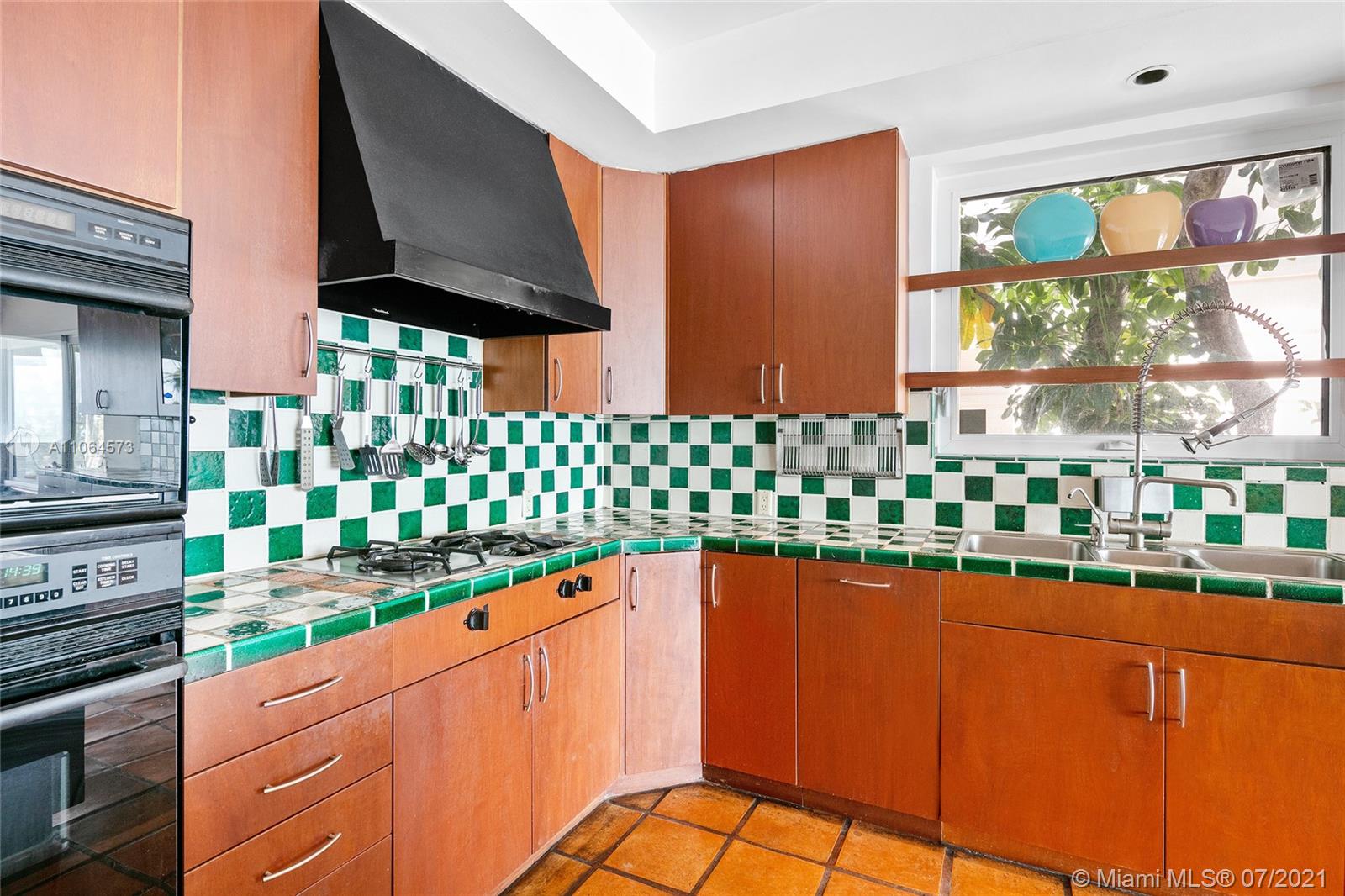 NORTH BAY ISLAND - Residential