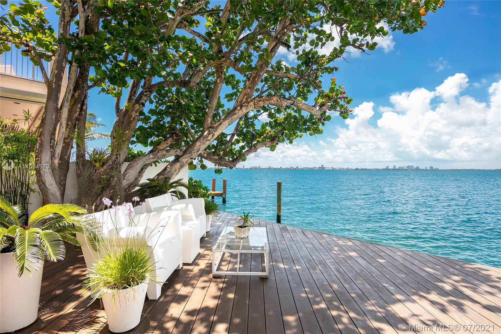 NORTH BAY ISLAND - Residential