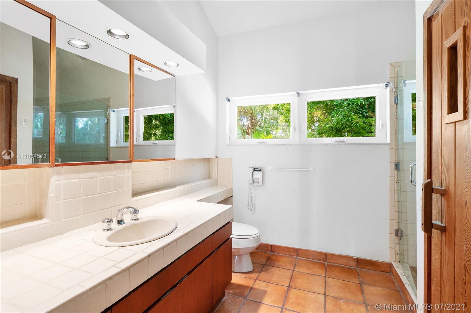 NORTH BAY ISLAND - Residential