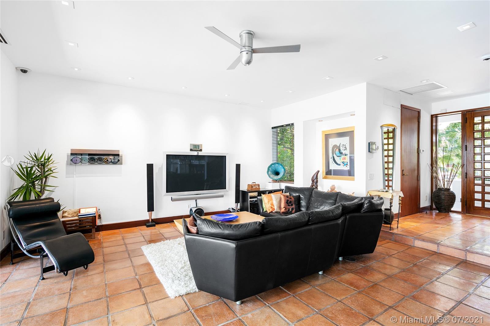 NORTH BAY ISLAND - Residential