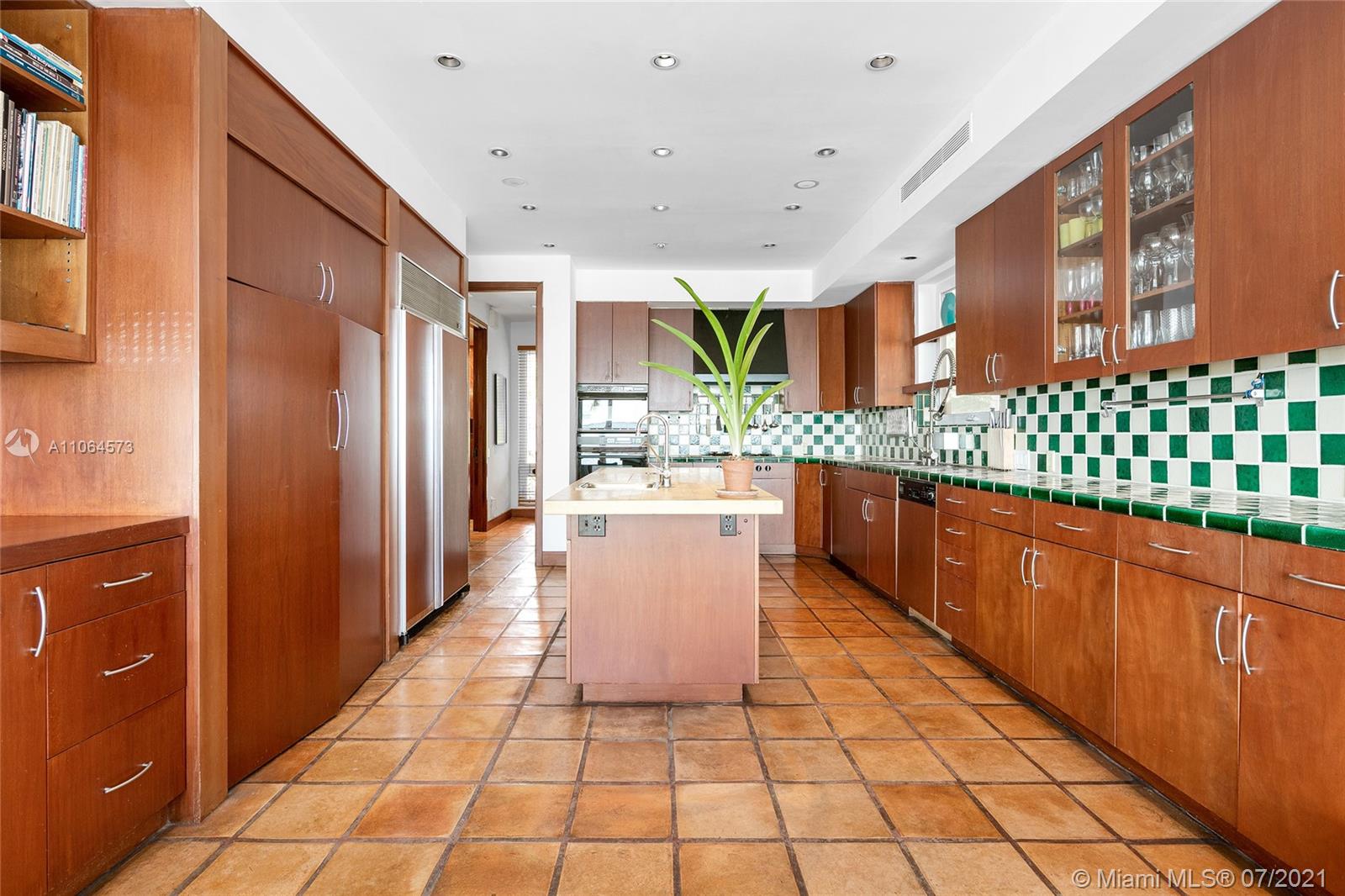 NORTH BAY ISLAND - Residential