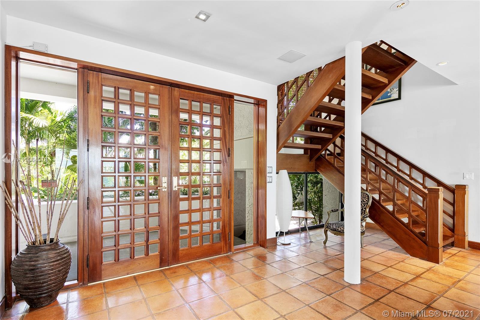 NORTH BAY ISLAND - Residential