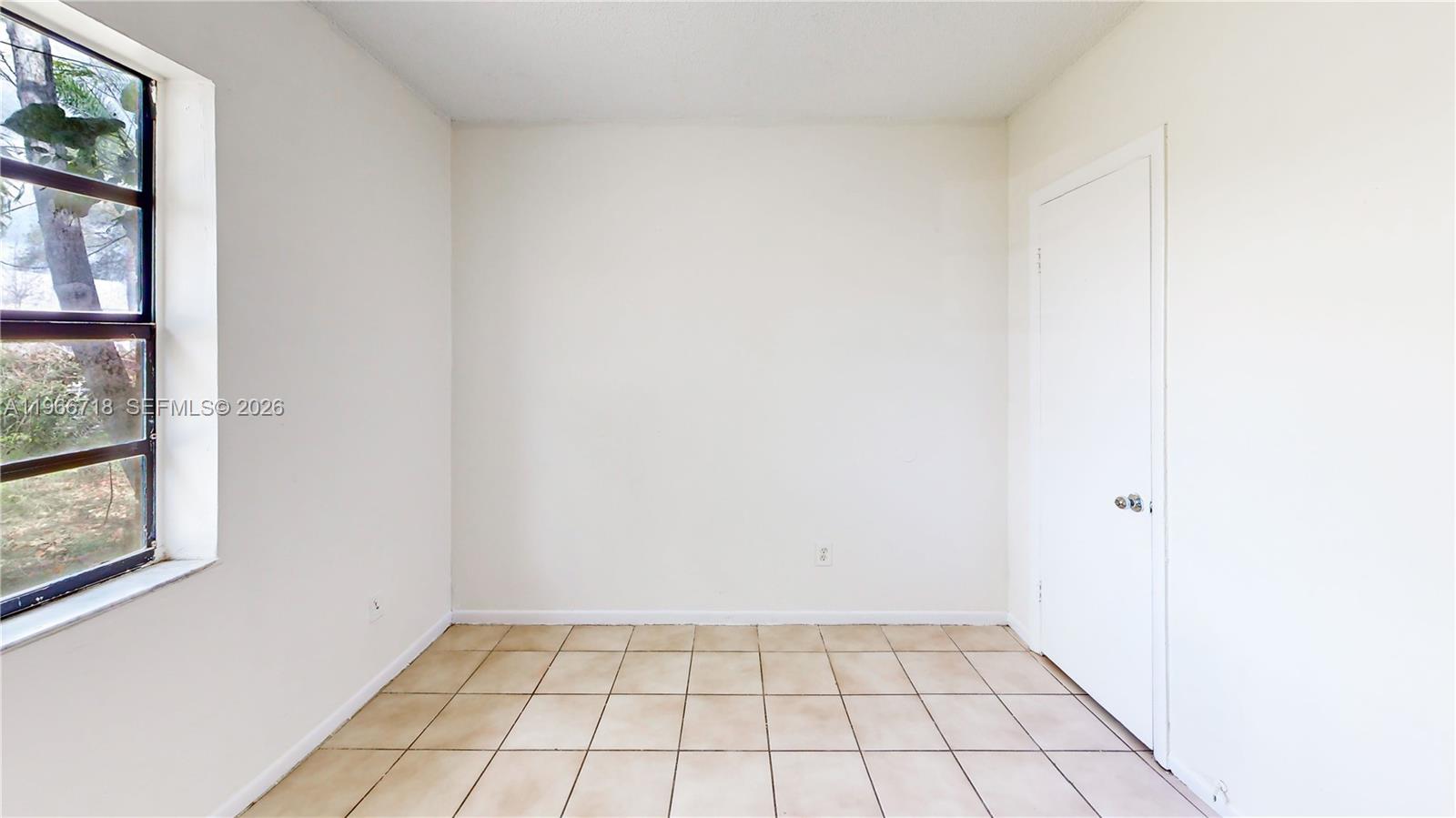 AVOCADO VILLAS - Residential