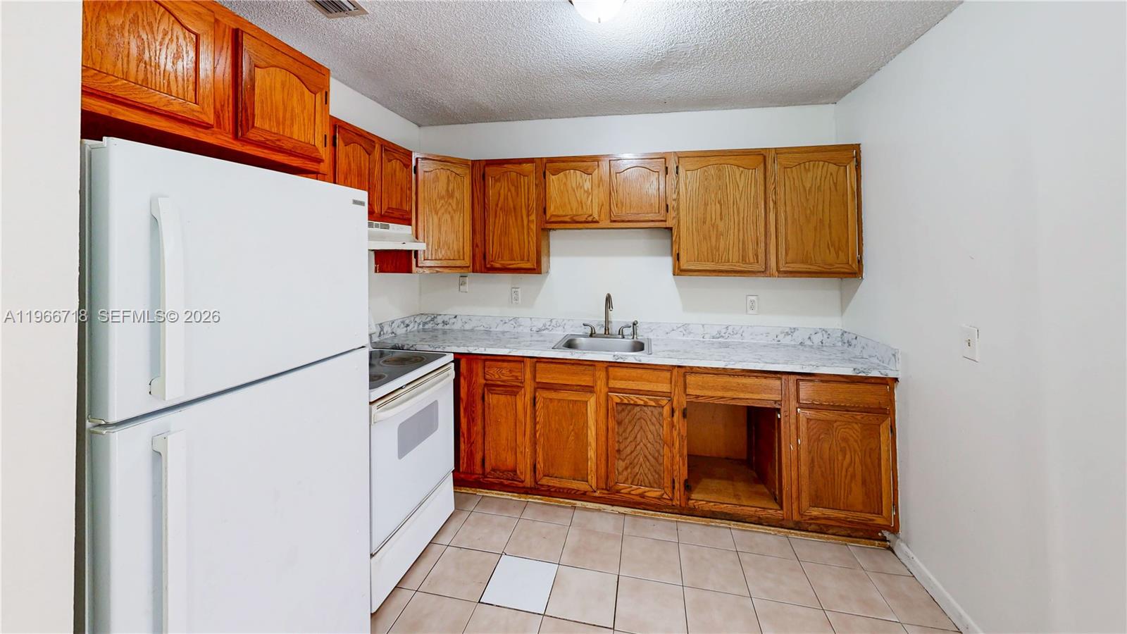 AVOCADO VILLAS - Residential