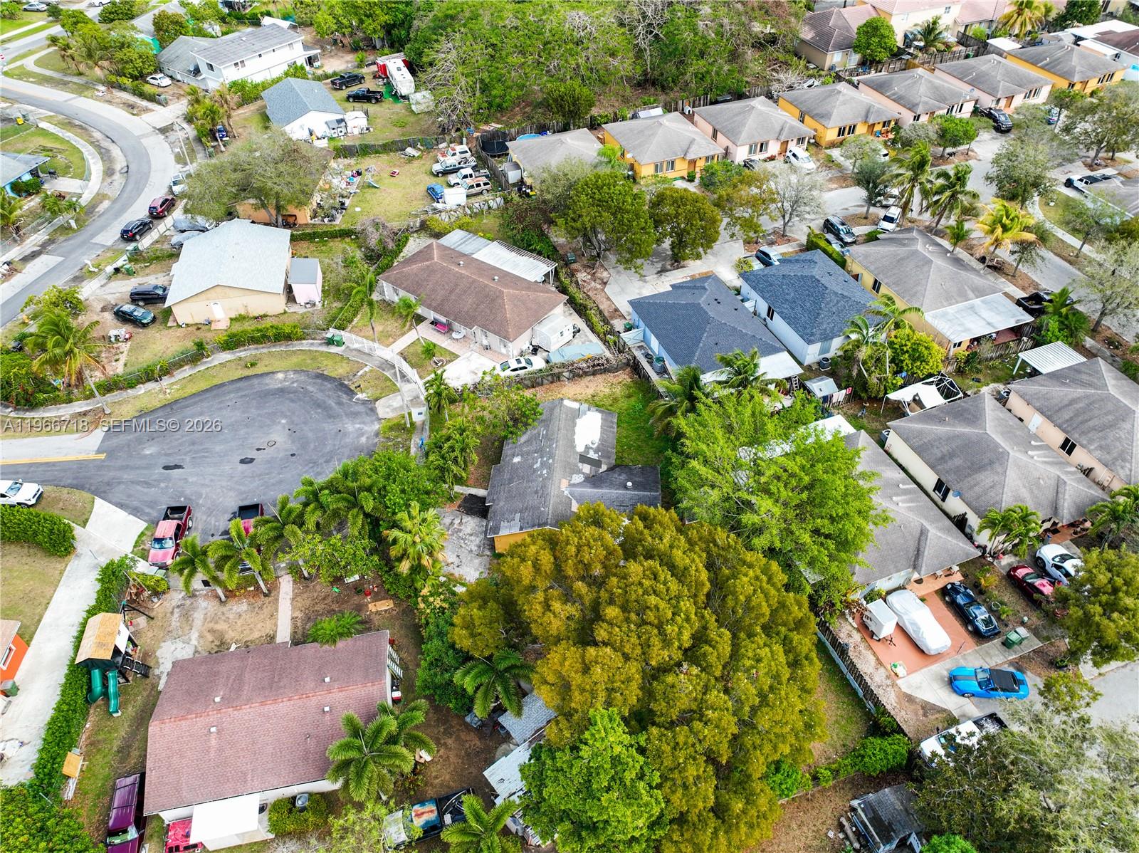 AVOCADO VILLAS - Residential