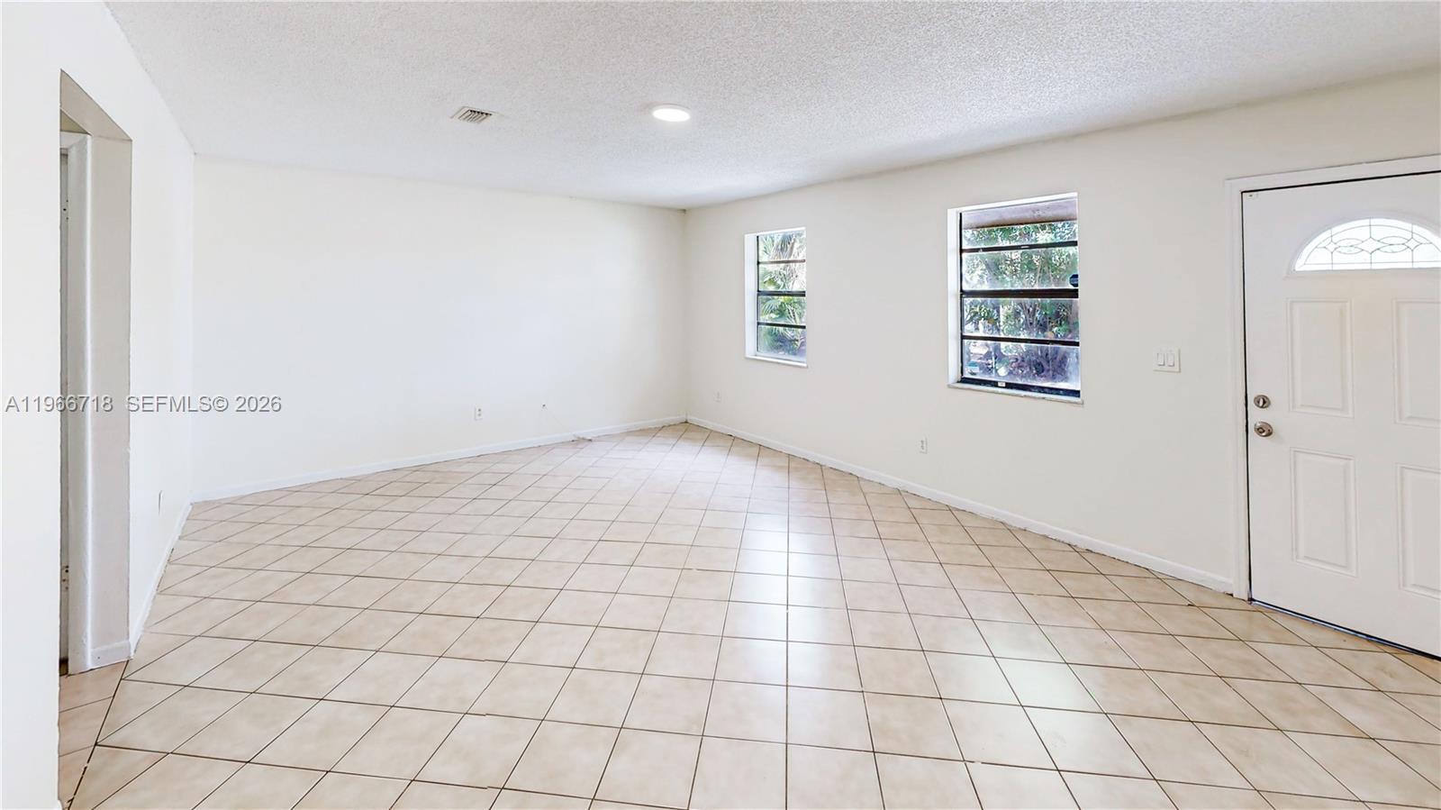 AVOCADO VILLAS - Residential