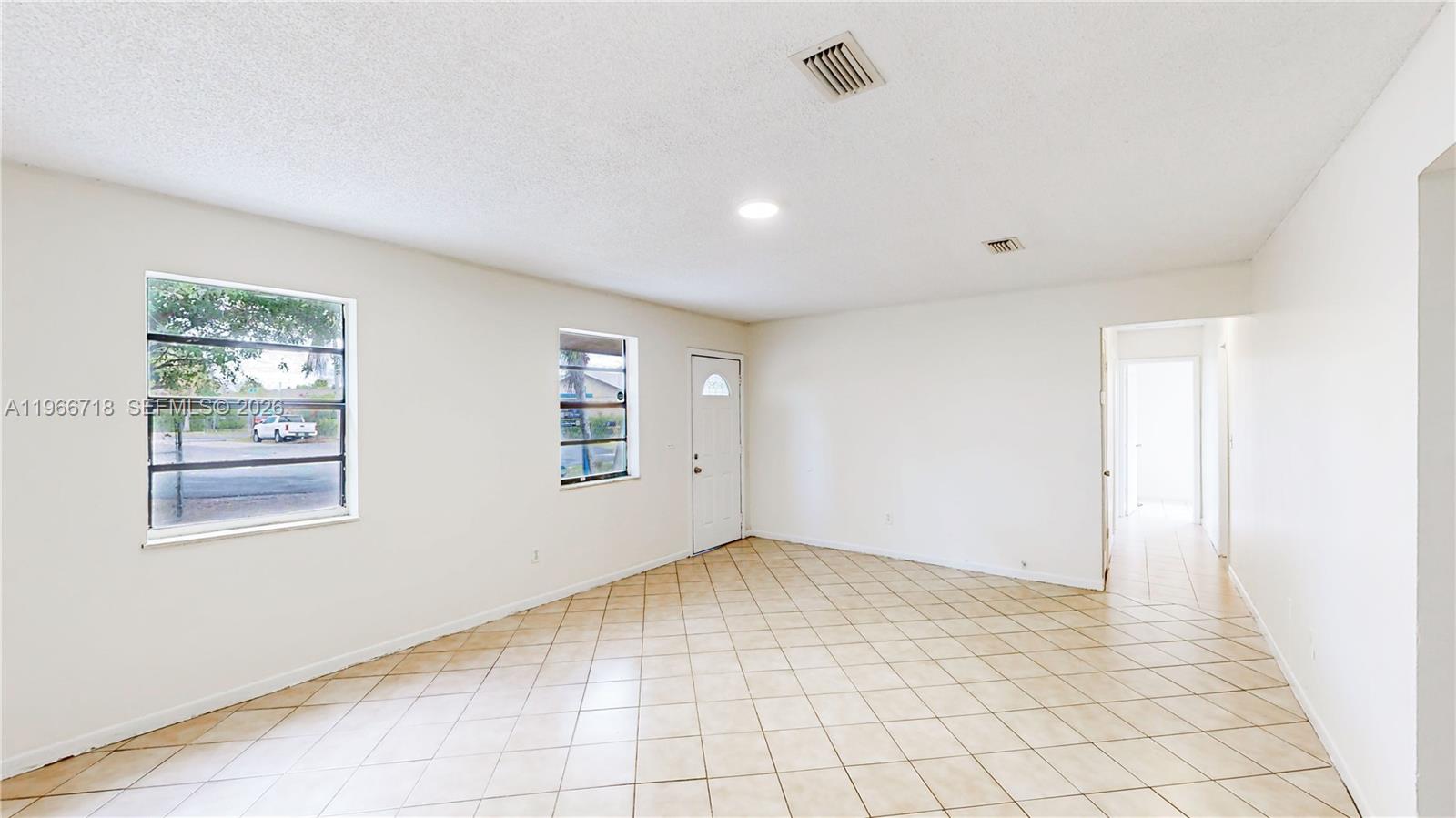 AVOCADO VILLAS - Residential