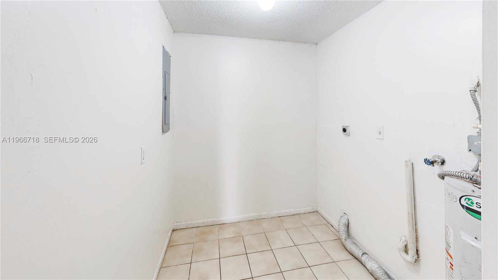 AVOCADO VILLAS - Residential