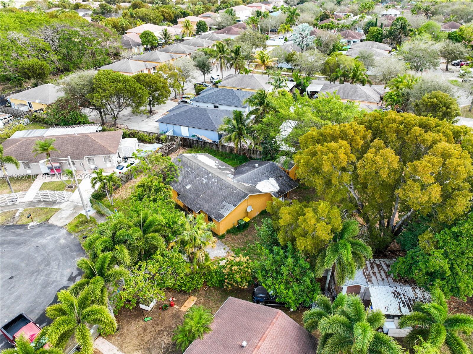 AVOCADO VILLAS - Residential