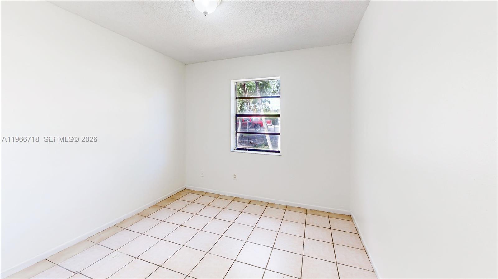 AVOCADO VILLAS - Residential