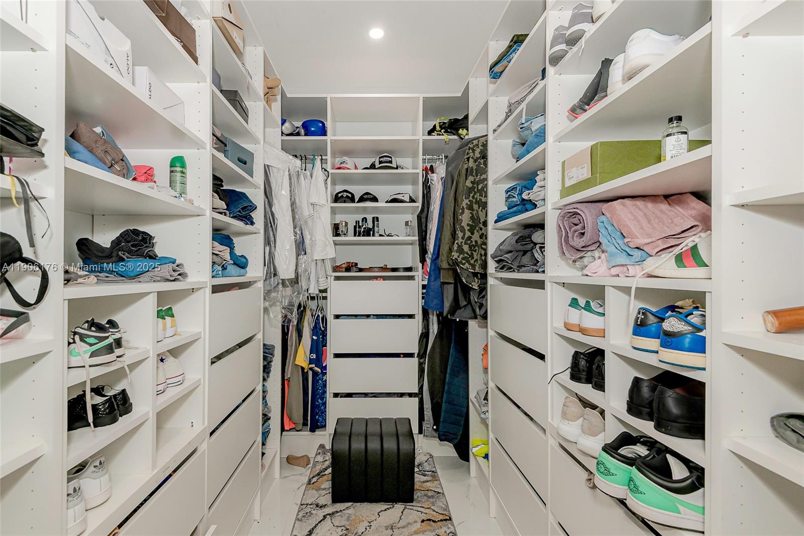 GARDEN CITY - Residential