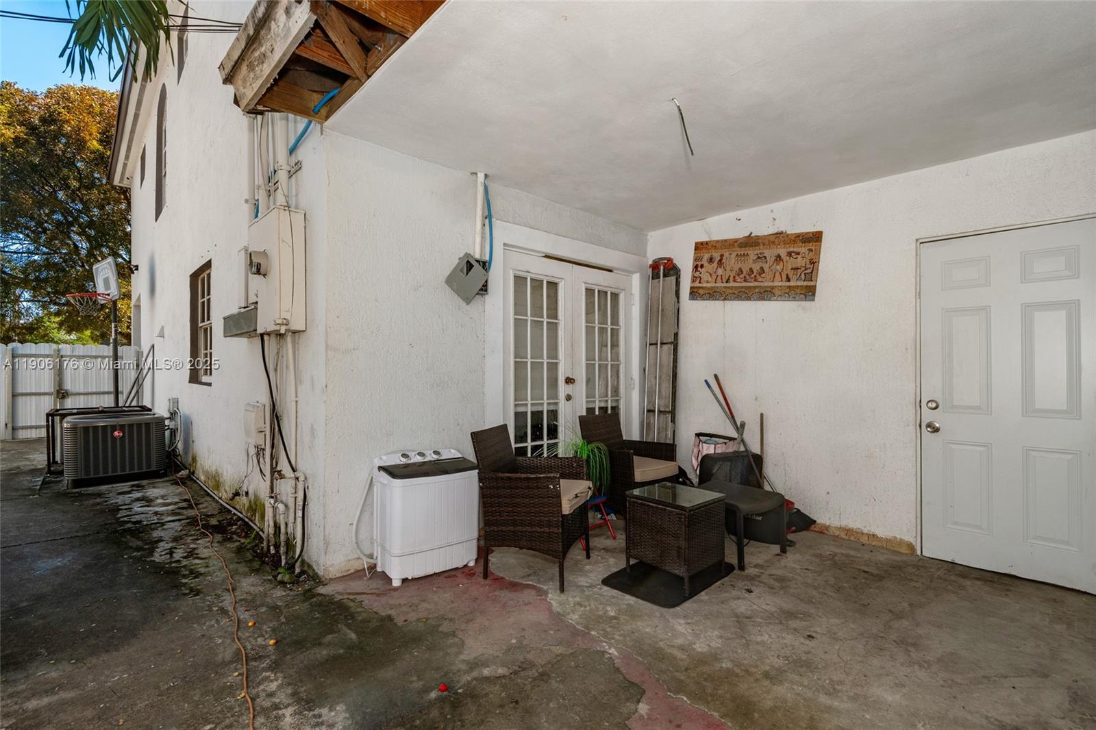 GARDEN CITY - Residential