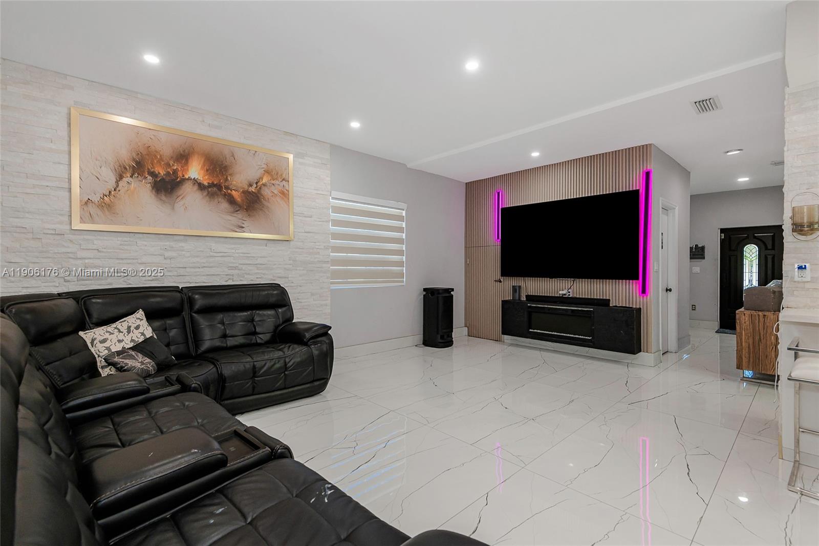 GARDEN CITY - Residential