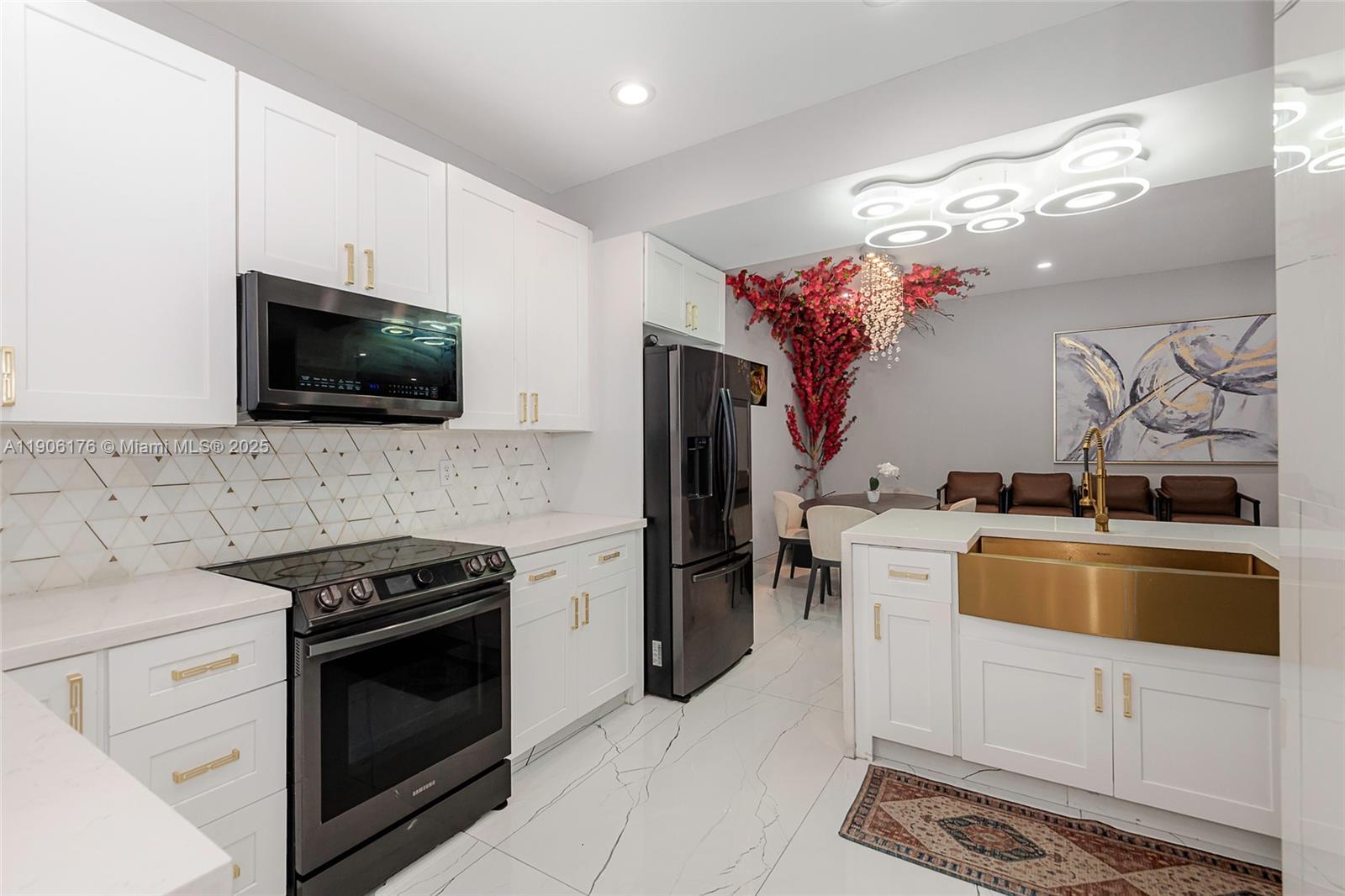 GARDEN CITY - Residential