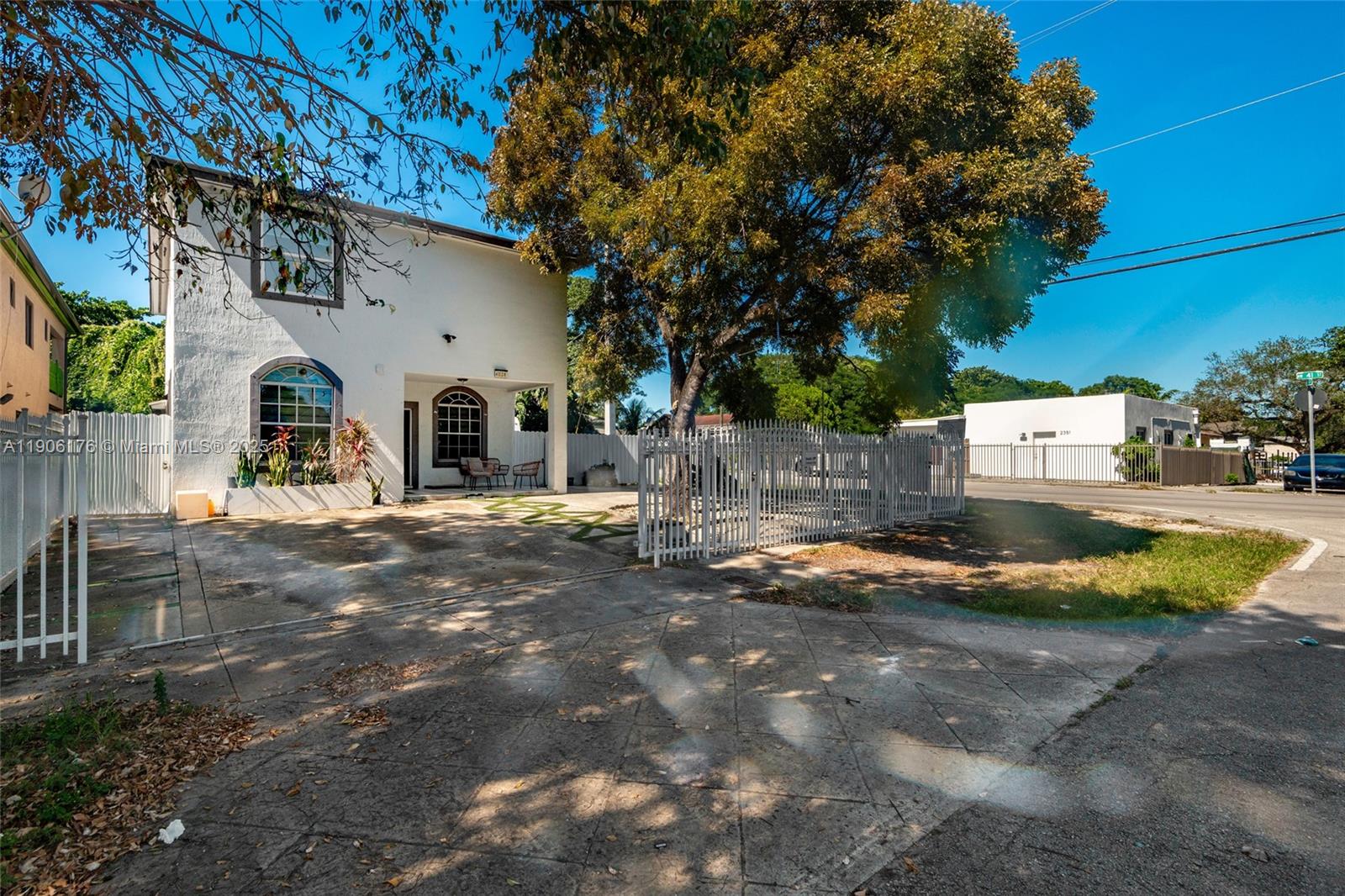 GARDEN CITY - Residential