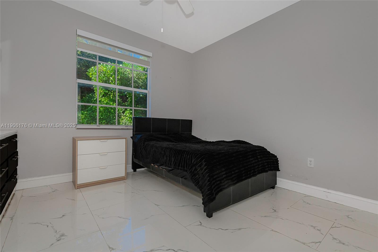 GARDEN CITY - Residential