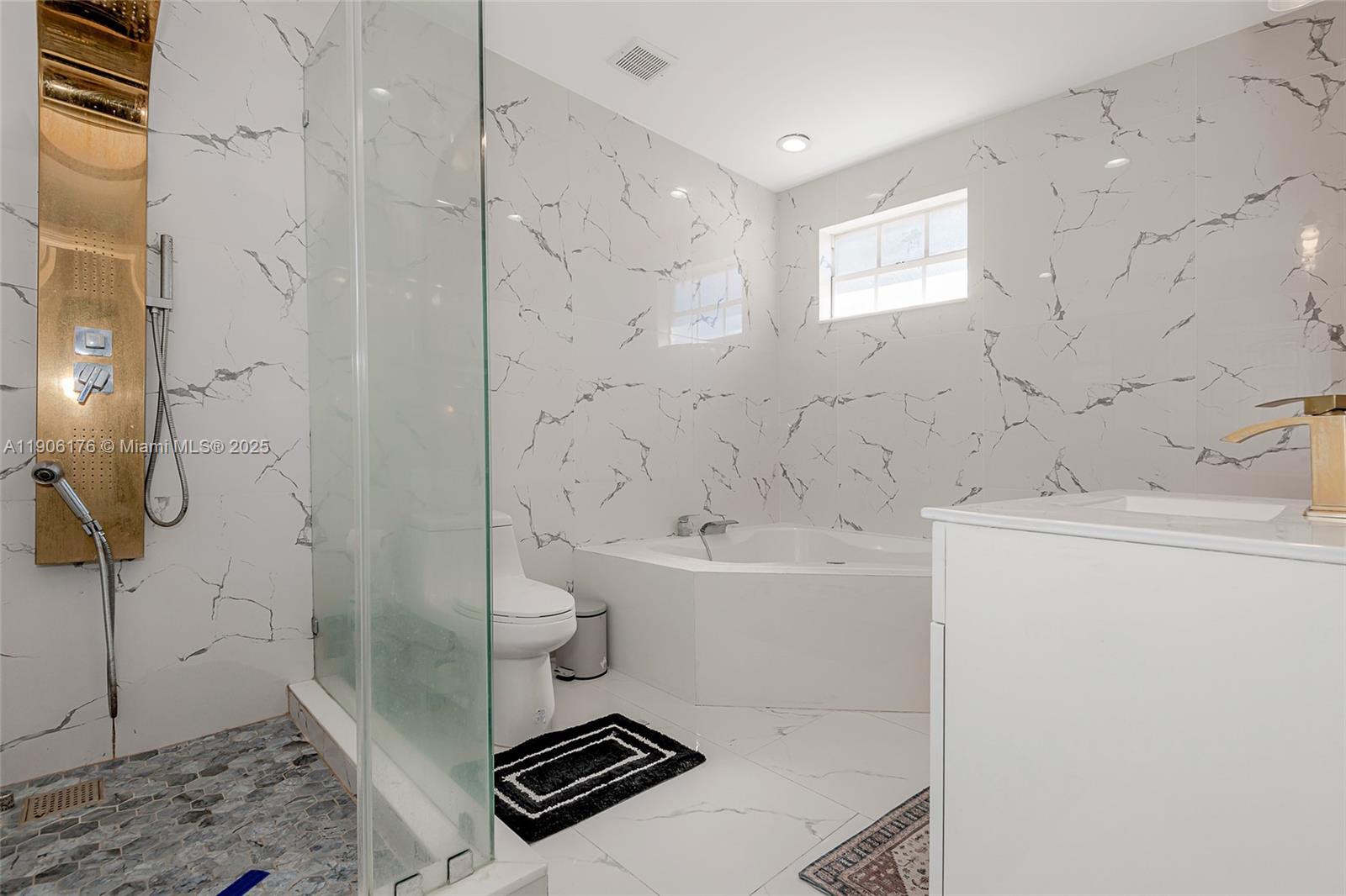 GARDEN CITY - Residential