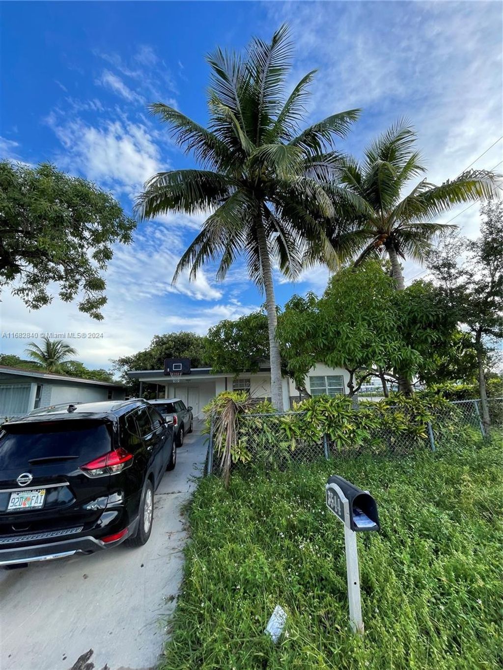 Photo of 3544 SW 12th Ct, Fort Lauderdale, FL 33312 (MLS # A11682840)