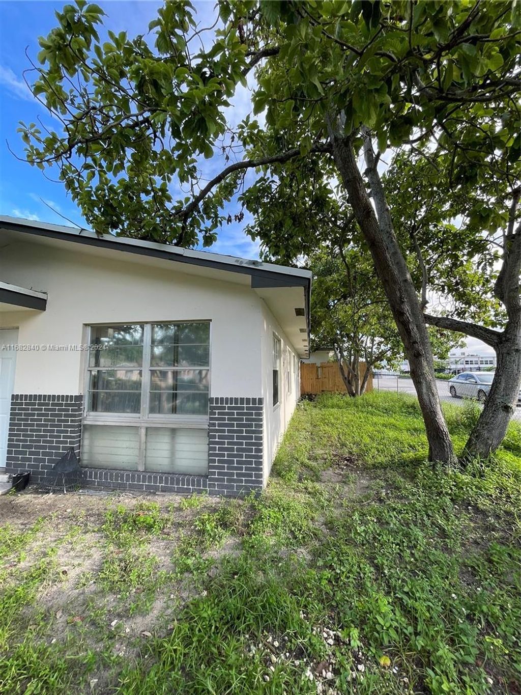 Photo of 3544 SW 12th Ct, Fort Lauderdale, FL 33312 (MLS # A11682840)