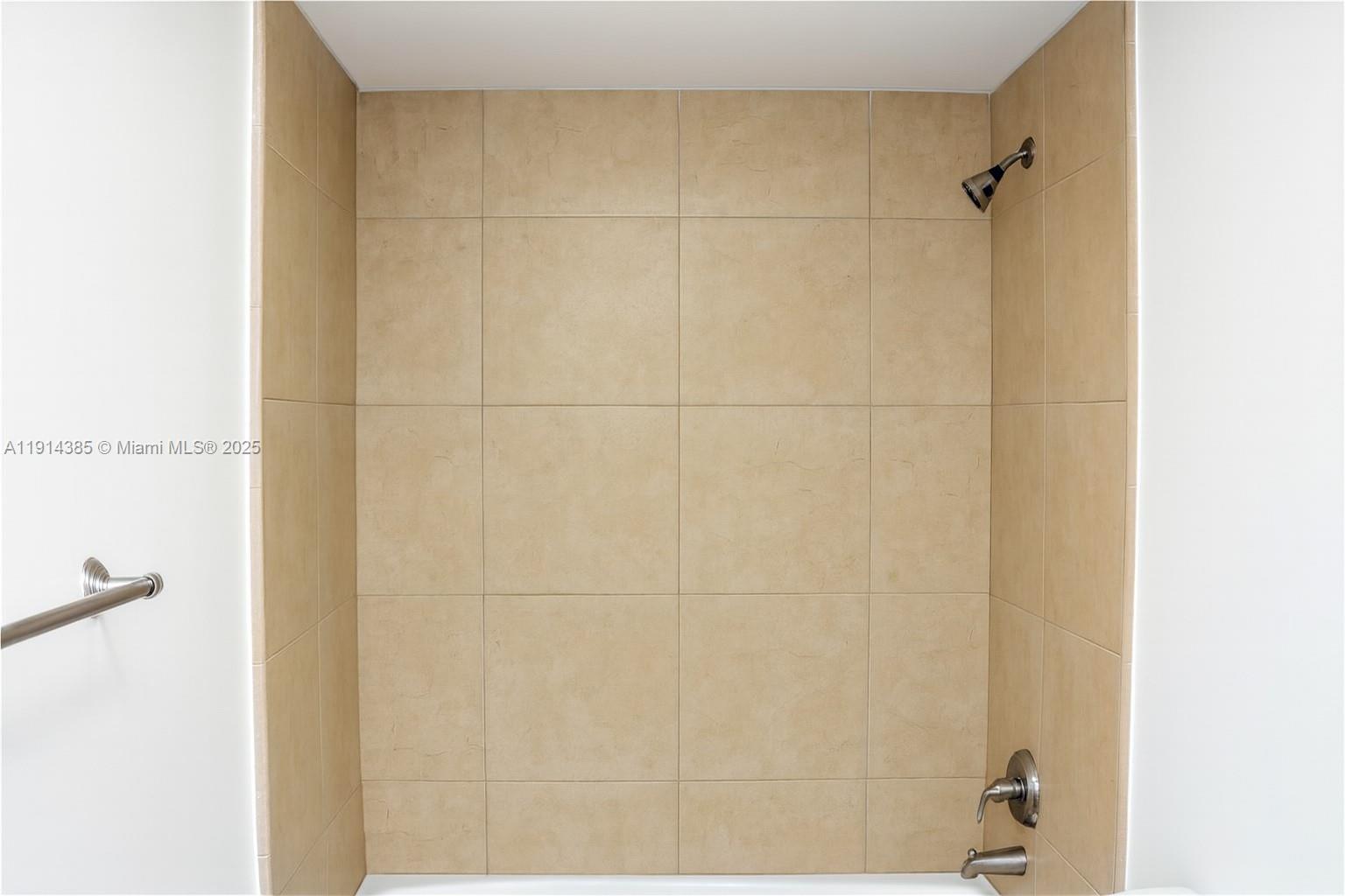 401 BLU OF NORTH BEACH CO - Residential