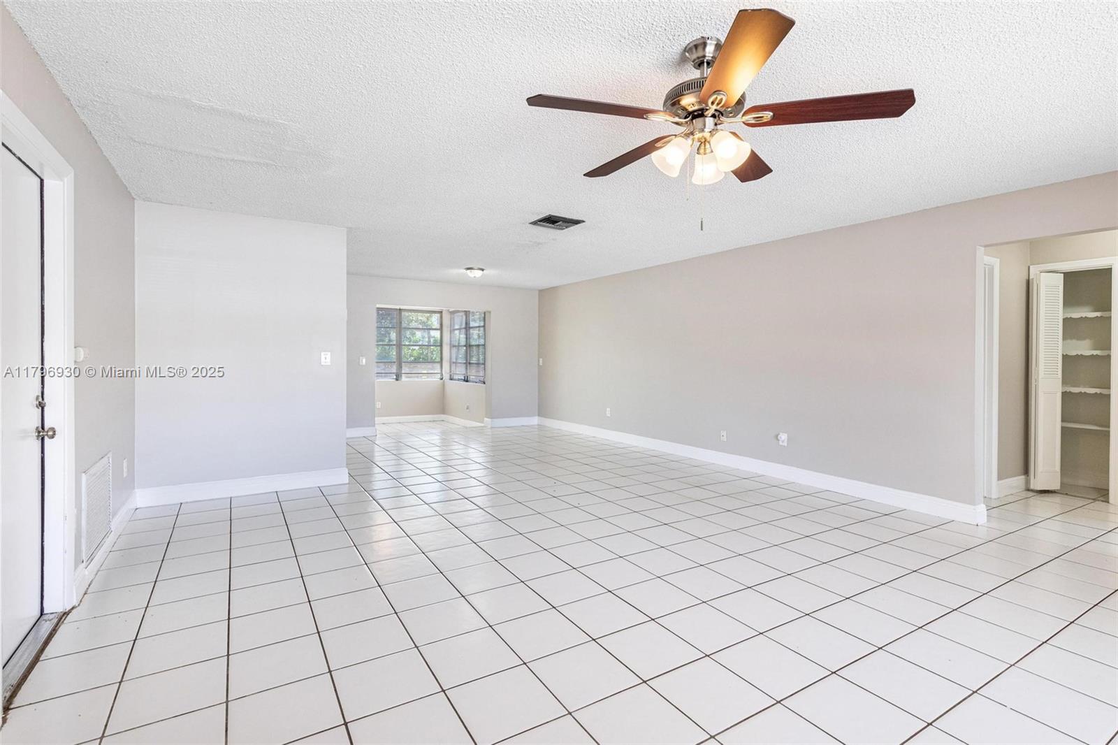SANDALFOOT COVE SEC 3 - Residential