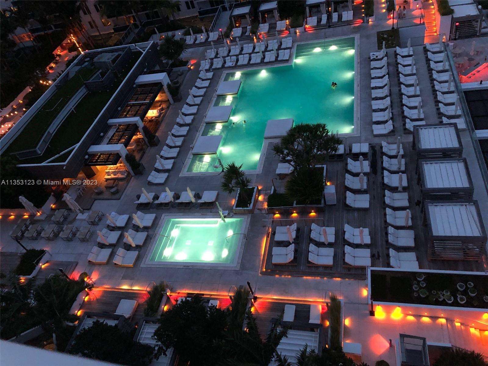 RONEY PALACE CONDO - Residential Lease