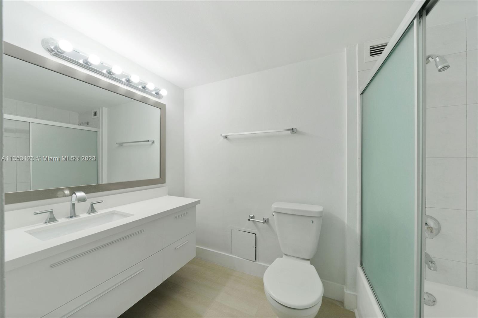 RONEY PALACE CONDO - Residential Lease