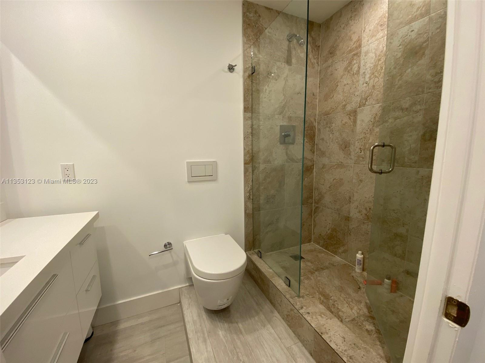 RONEY PALACE CONDO - Residential Lease