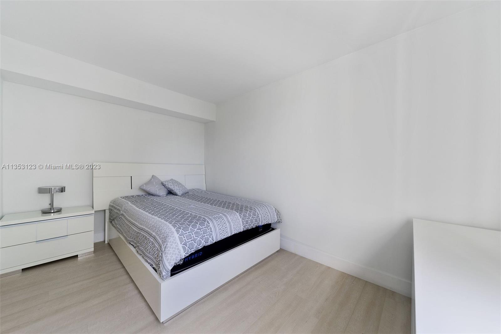 RONEY PALACE CONDO - Residential Lease