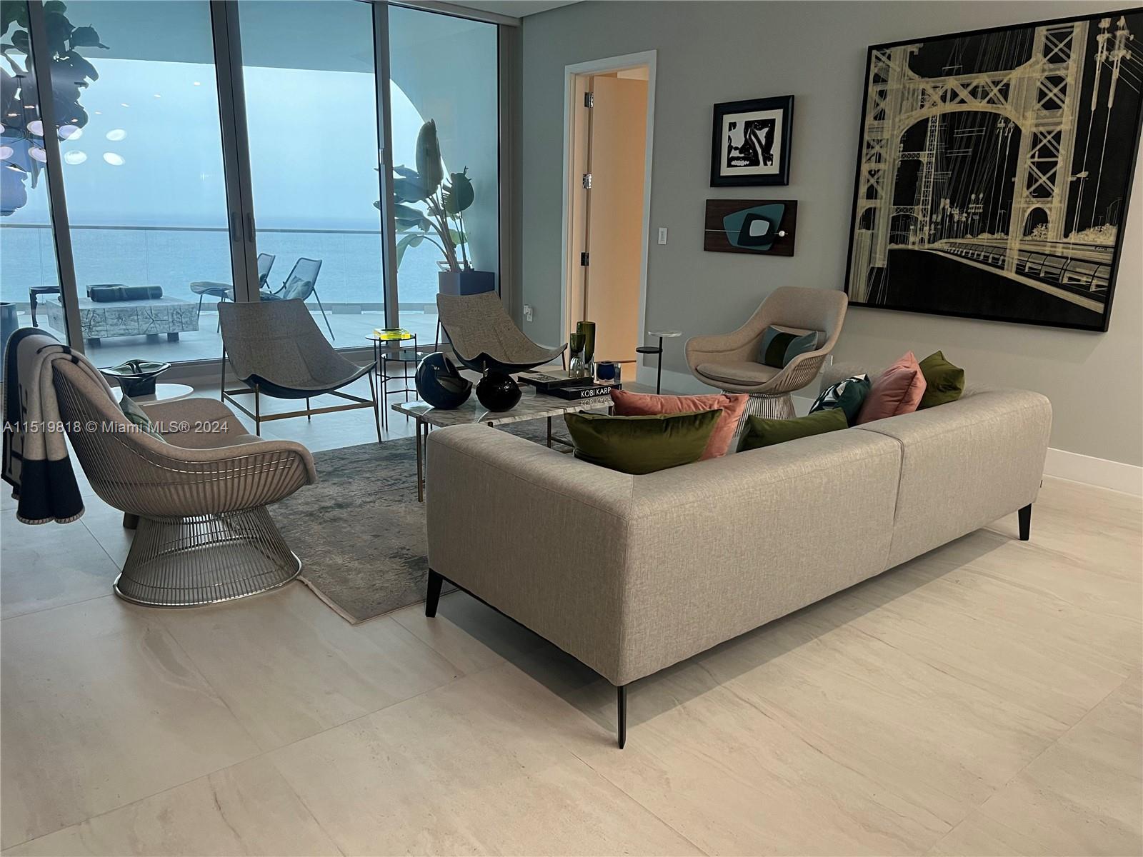 JADE SIGNATURE CONDO - Residential