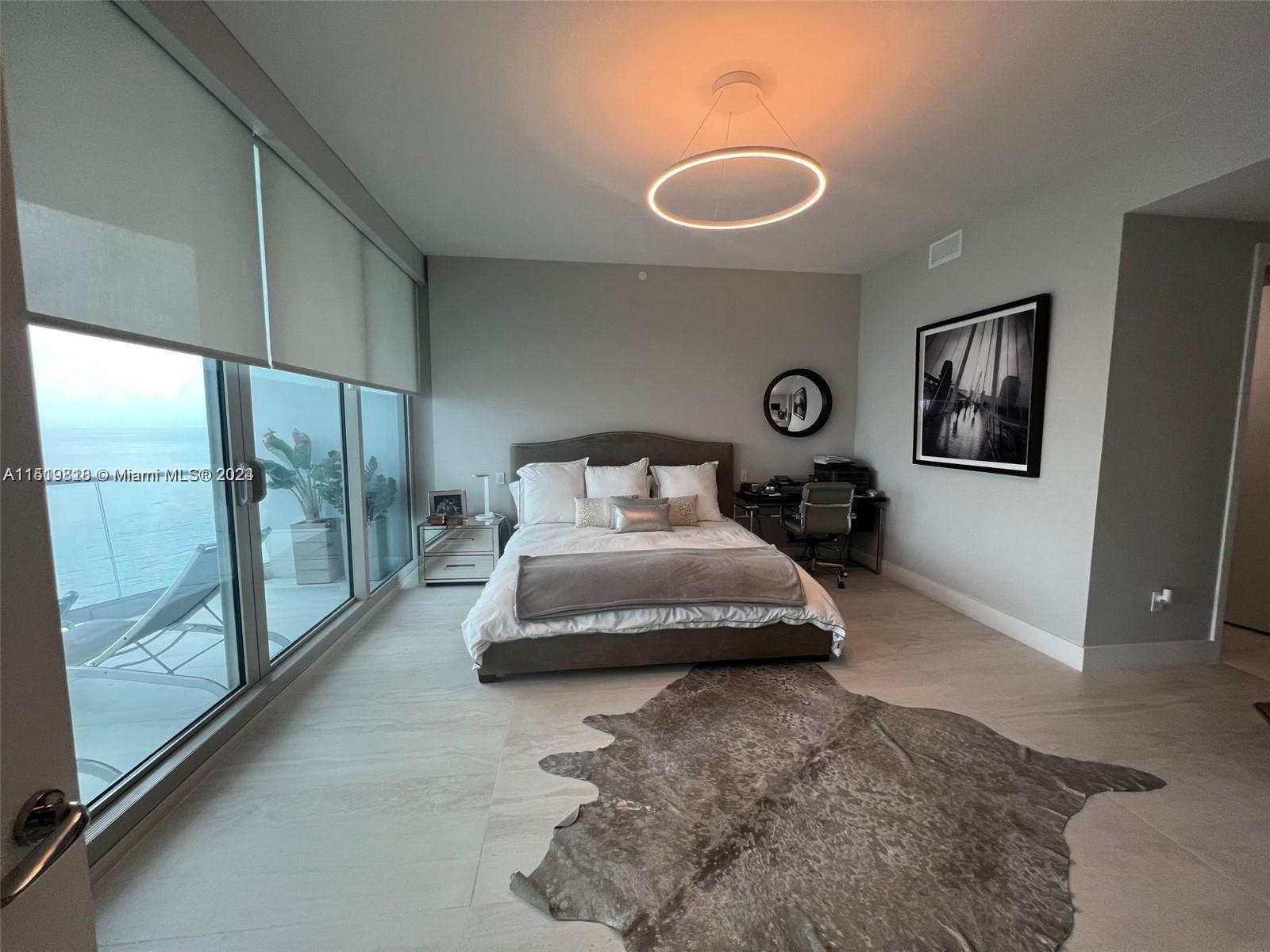 JADE SIGNATURE CONDO - Residential