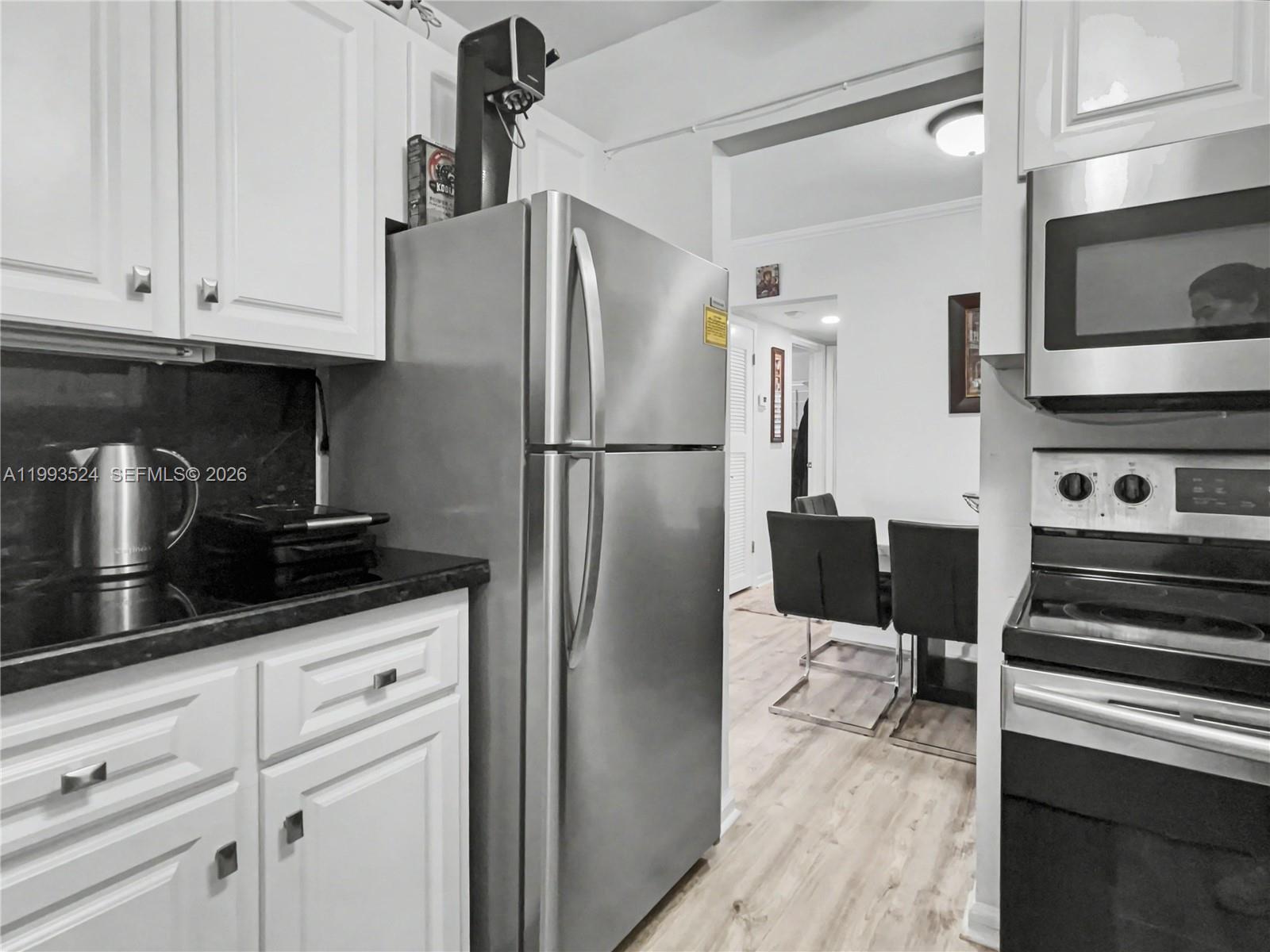 2270 NE 68th St 1901