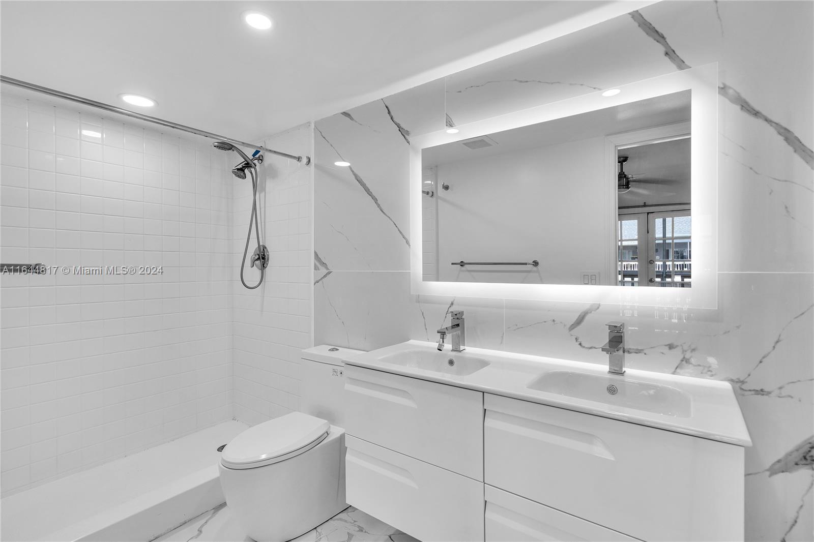 OAK PATHS CONDO - Residential