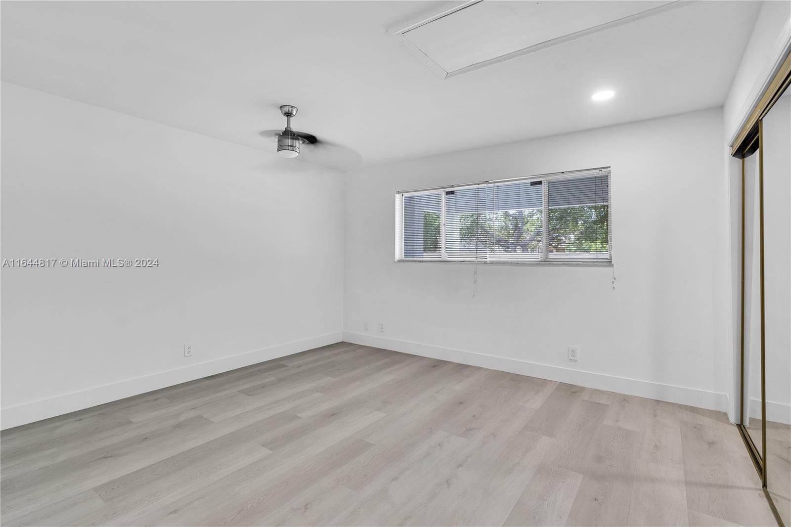 OAK PATHS CONDO - Residential